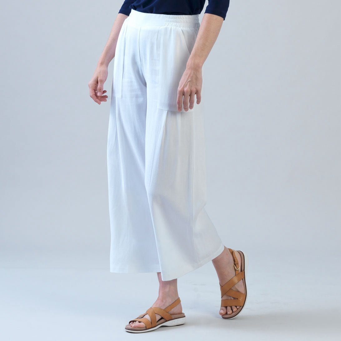 Soft Cotton - Pleated Wide Leg Ankle Pant - White - Final Sale | Clara Sunwoo Everyday