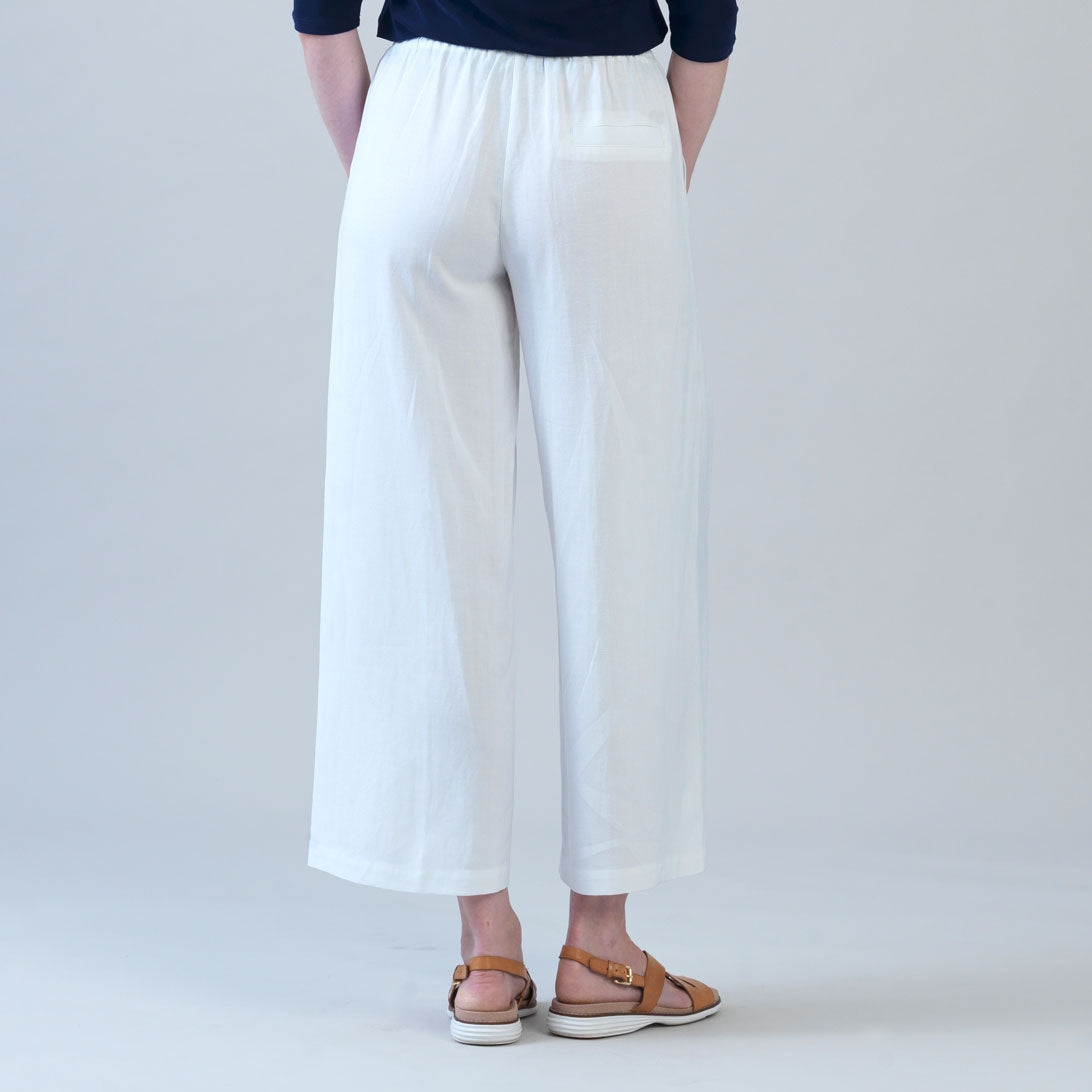 Soft Cotton - Pleated Wide Leg Ankle Pant - White - Final Sale | Clara Sunwoo Everyday