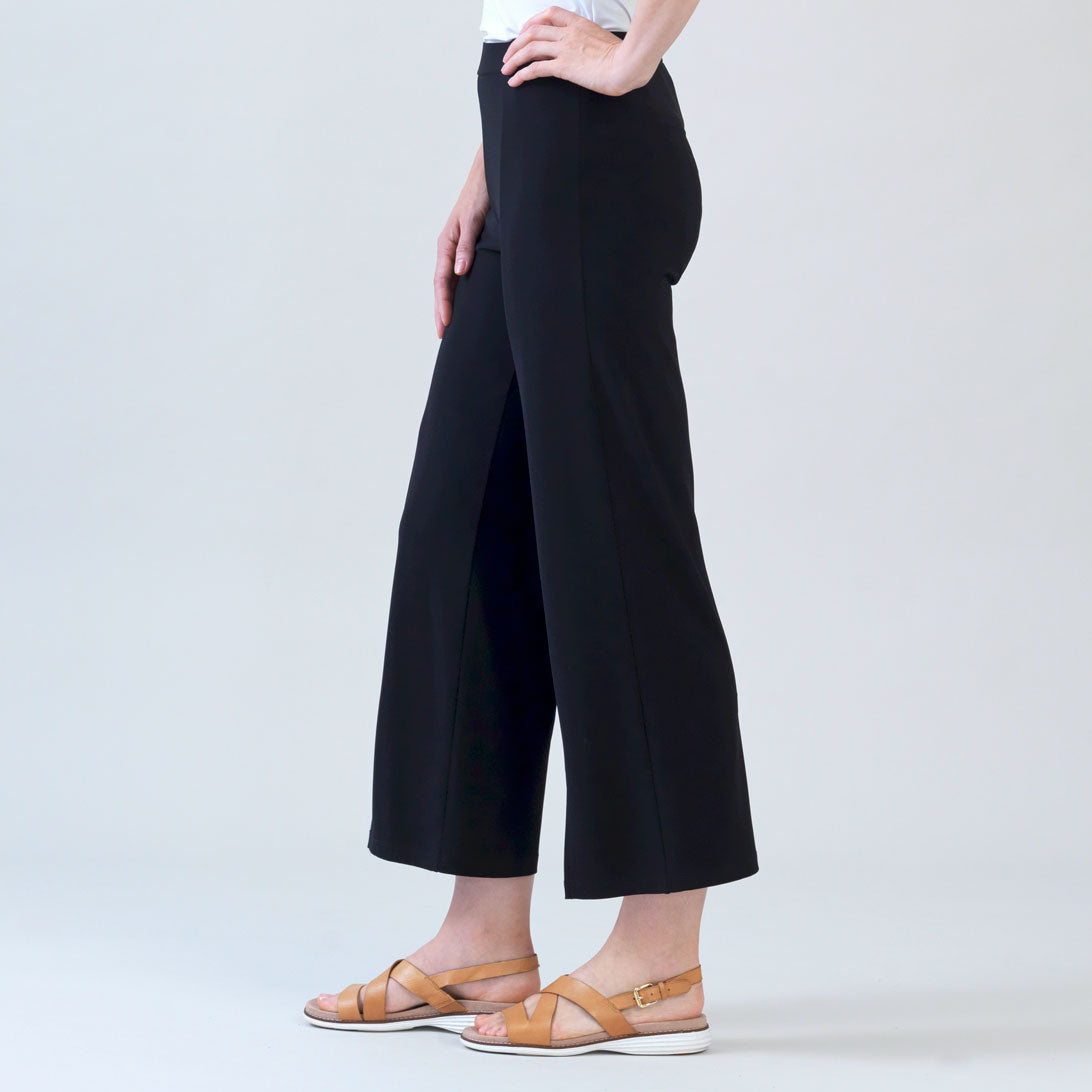 Relaxed Kick Front Slit Ankle Pant - Black | Clara Sunwoo Top Pick