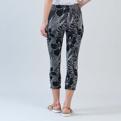 Crepe Knit - Signature Pull-On Capri - Orchid Sketch - Final Sale | Clara Sunwoo Top Pick