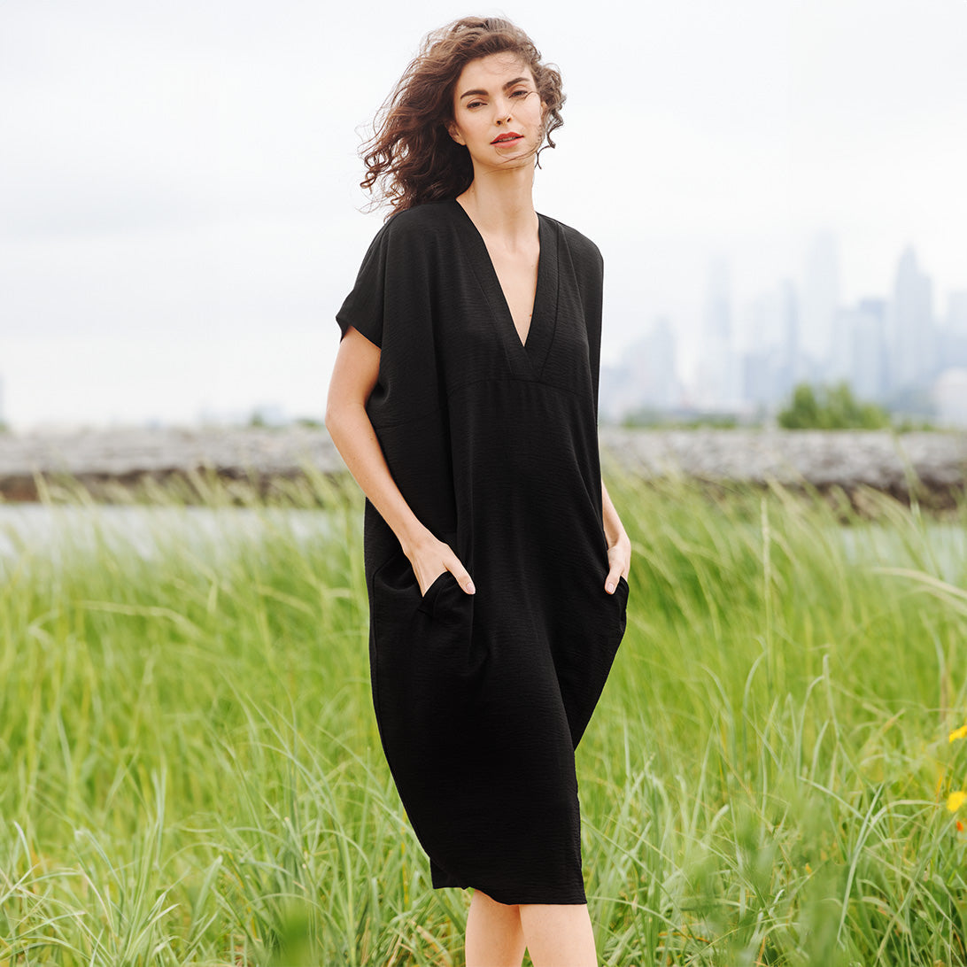 Textured Rayon - Caftan Pocket Dress - Black - Final Sale | Clara Sunwoo Essential
