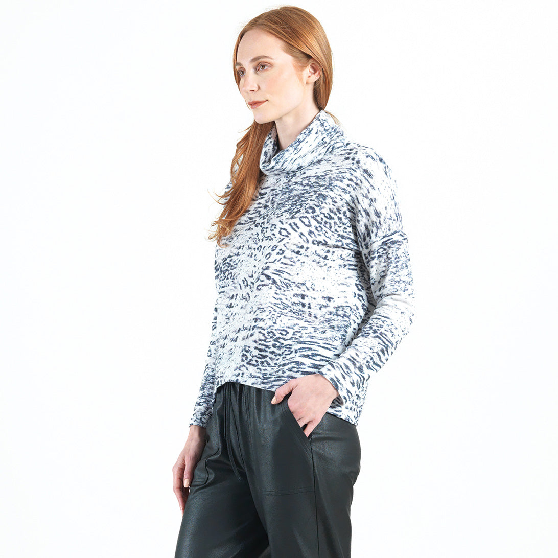 Cozy Shimmer - Tipped Hem Sweater - Snow Leopard - Final Sale! | Clara Sunwoo Quality