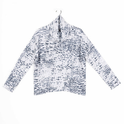 Cozy Shimmer - Tipped Hem Sweater - Snow Leopard - Final Sale! | Clara Sunwoo Quality