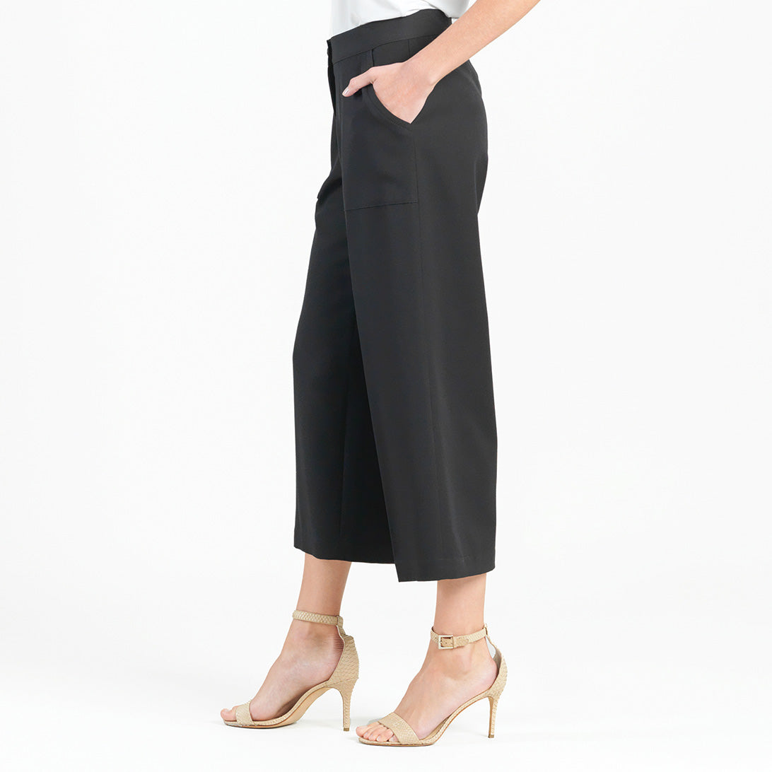 Woven Twill - Zip Closure Front Pocket Cropped Trouser - Black - Final Sale! | Clara Sunwoo Signature