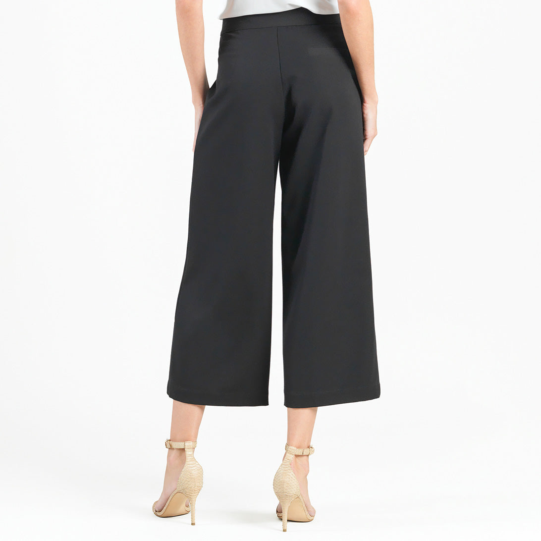 Woven Twill - Zip Closure Front Pocket Cropped Trouser - Black - Final Sale! | Clara Sunwoo Signature